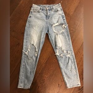American Eagle curvy “Mom” jeans